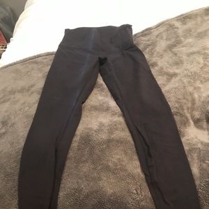lulu lemon yoga pants